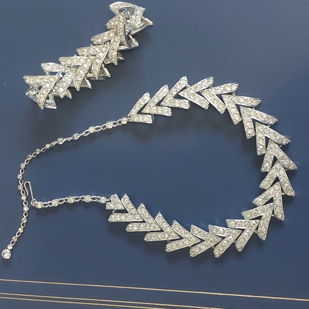 Rhinestone Choker Necklace & bracelet set - NWOT